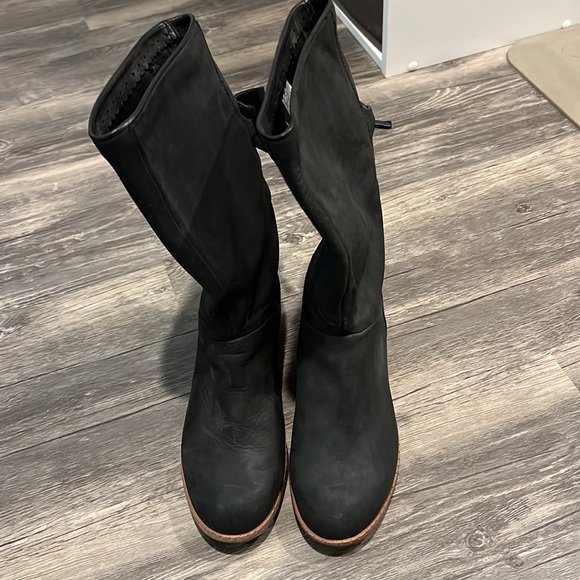 Ugg leather boots - Picture 2 of 7